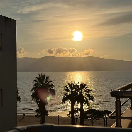 View Lungomare * Vlorë